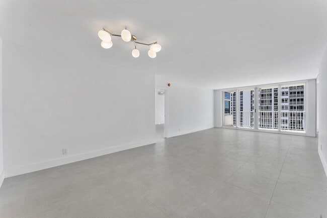 Building Photo - 1360 S Ocean Blvd