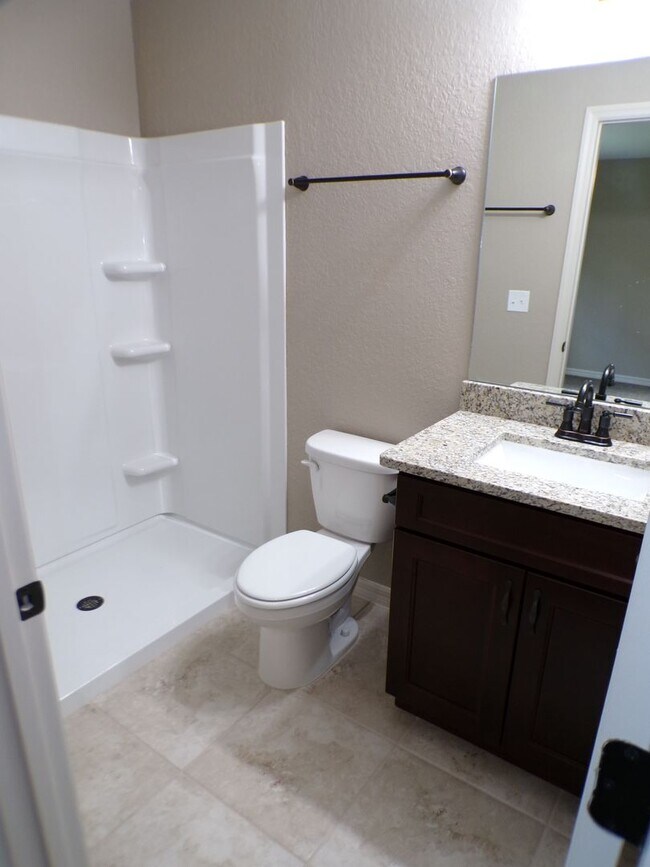 Building Photo - Marion Oaks Home