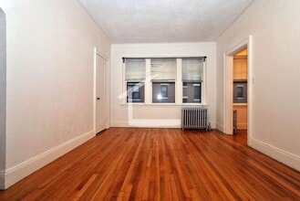 Building Photo - Nice studio in Cleveland circle
