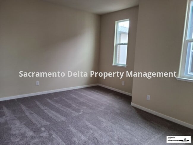Building Photo - Wonderful Elk Grove Home