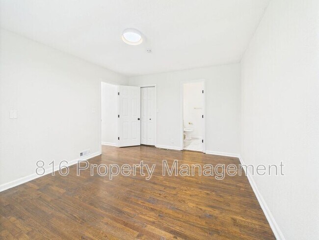 Building Photo - 8404 E 47th Terrace