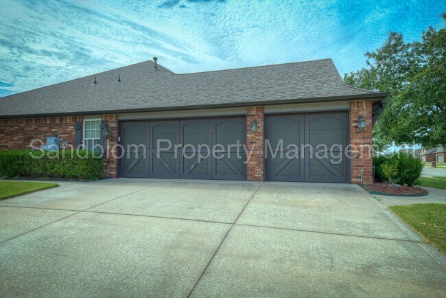 Building Photo - For Lease | Broken Arrow | Available Now!