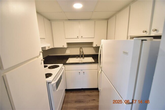 Building Photo - 306 Danube Ave