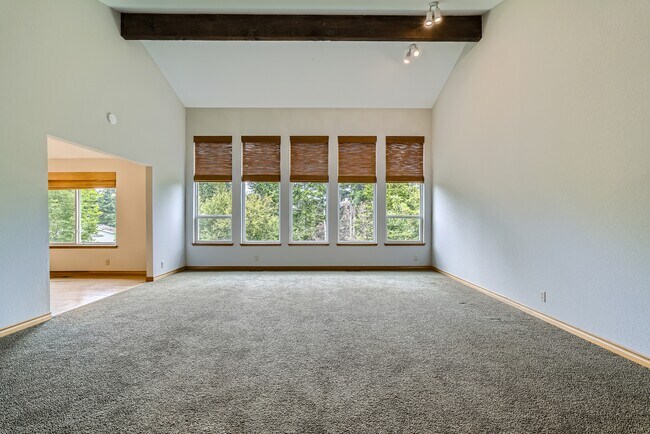 Building Photo - 14935 73rd Ave NE