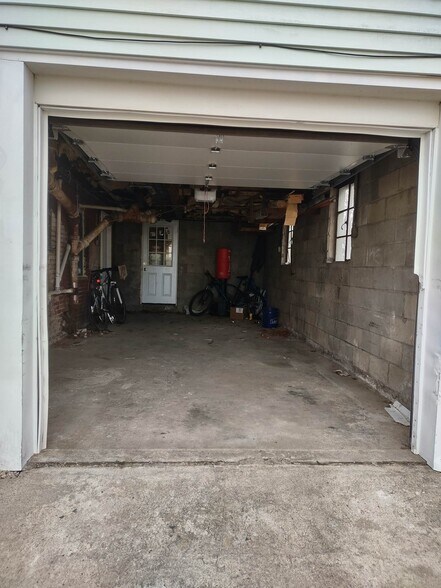 Building Photo - 16 Kilby St