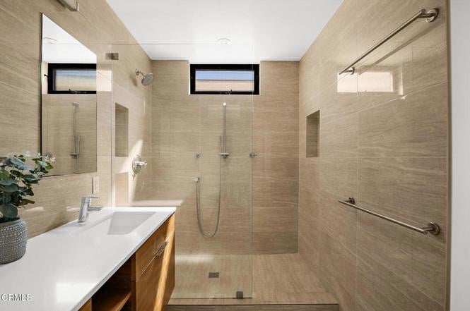 Building Photo - 1881 Tulane Ave