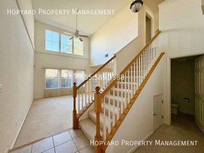 Building Photo - Milpitas Gem - Available for Immediate Mov...