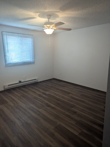 Building Photo - 5417 Eastview St