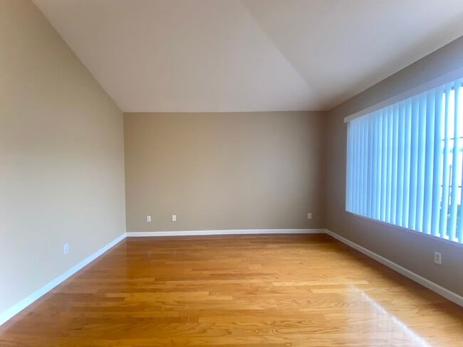 Building Photo - Spacious 3 Bedroom Home with Loft, Private Backyard, and Prime Commuter Location Near BART