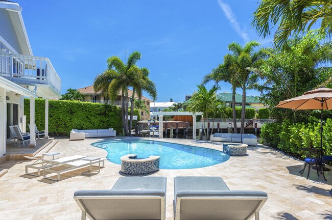 Building Photo - 3001 Jasmine Ct