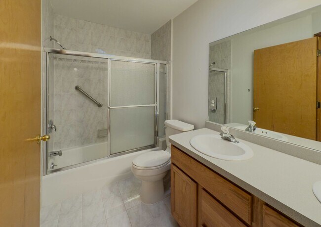Building Photo - Exceptional Lease Offering in Novi Schools!