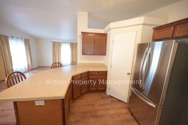 Building Photo - 3 bed 2 bath home in Monterra, a 55+ community between Sequim and Port Angeles