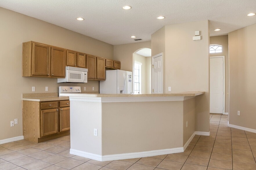 Building Photo - 1342 Sun Meadow Dr