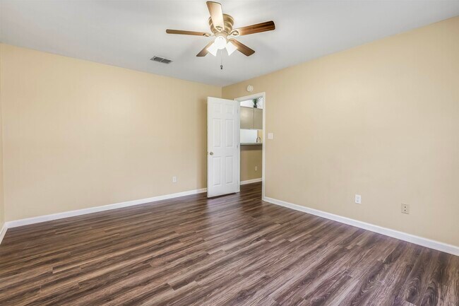 Building Photo - 8524 Bannerman Bluff Dr