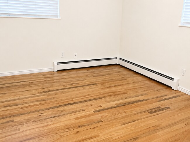 Building Photo - Bright & Spacious 2-Bedroom Residence Across from Berkeley Park