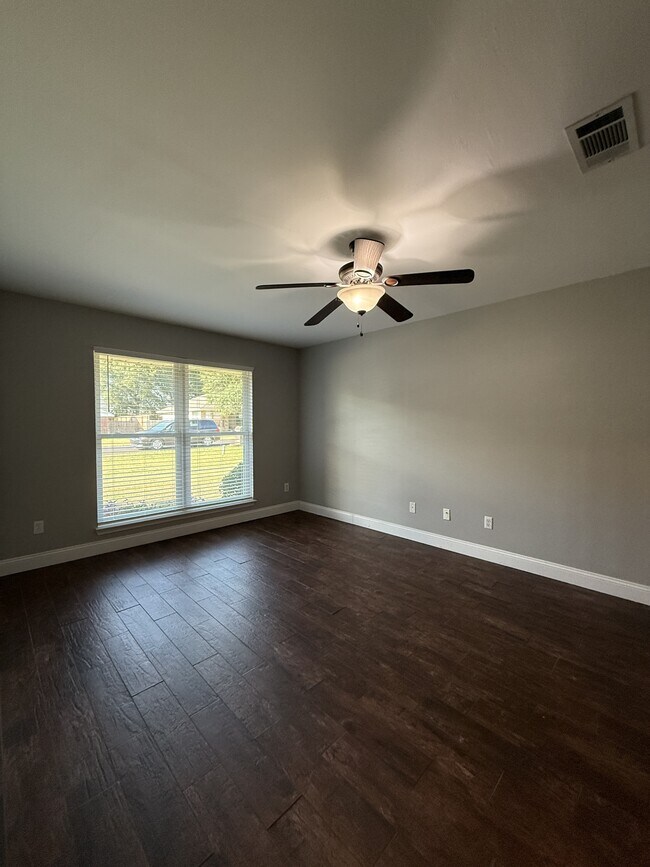 Building Photo - 2813 Atoka Trail