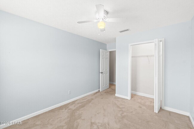 Building Photo - 136 Derby Woods Dr