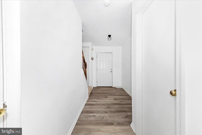 Building Photo - 13303 Country Ridge Dr