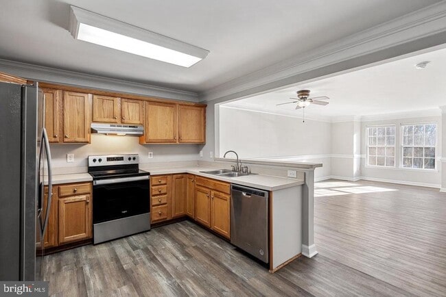 Building Photo - 853 Gallows Ct