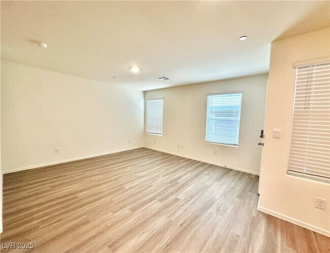 Building Photo - 5003 Chapin Mesa Ave