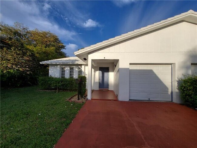 Building Photo - 4391 NW 75th Ave