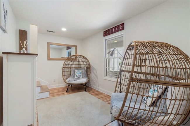 Building Photo - 61 View Point Dr