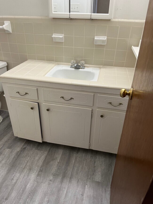 Building Photo - 1500 Woodhead St