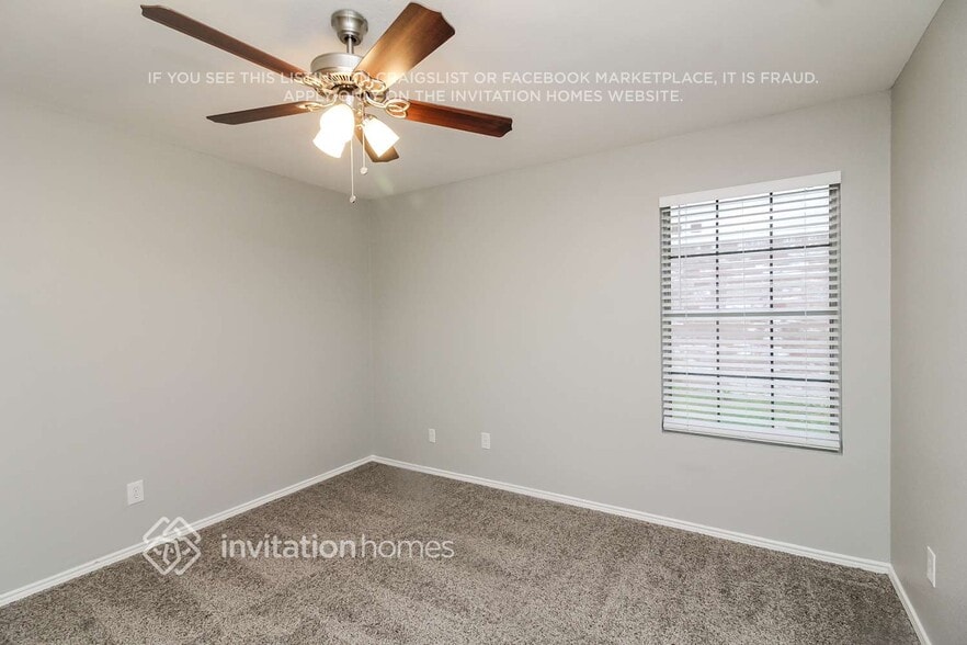 Building Photo - 2940 Marco Dr