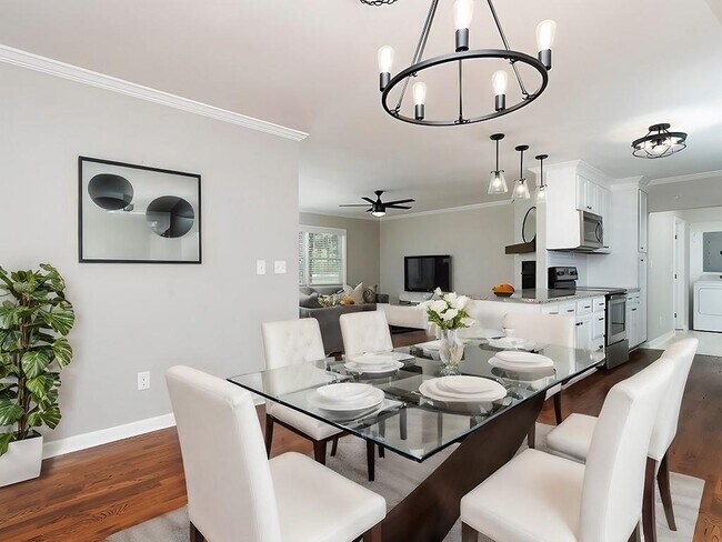 Building Photo - 3249 Howell Dr