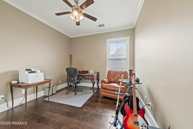 Building Photo - 311 Oats Dr