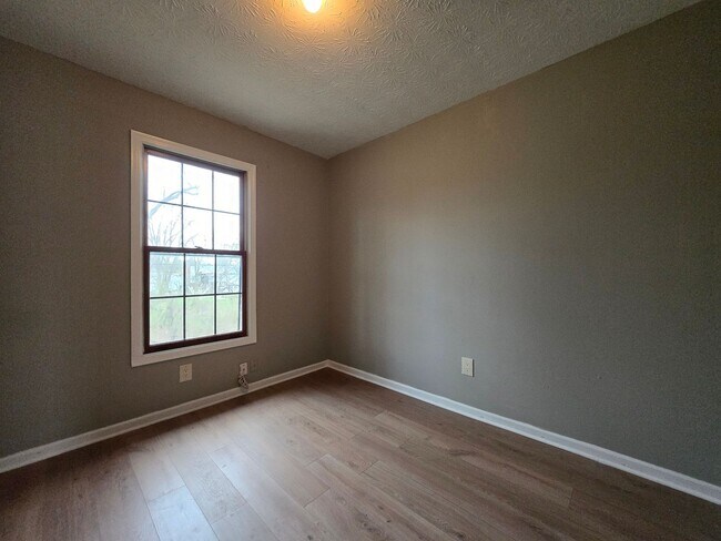 Building Photo - 3 Bedroom, 2.5 Bath Townhouse in Beavercreek!