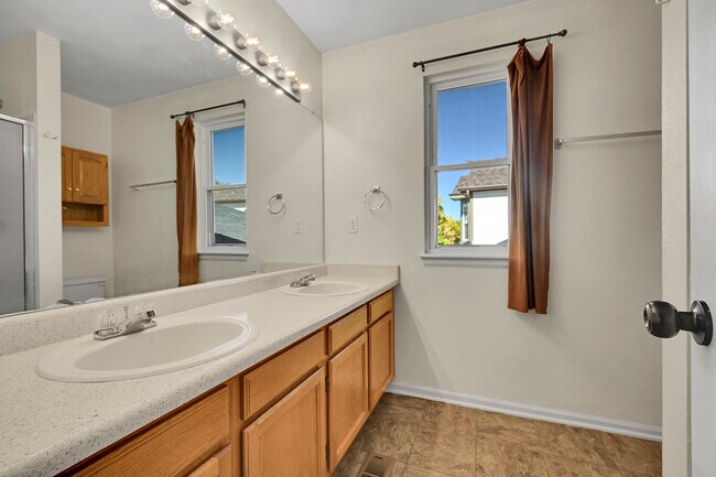 Building Photo - 5750 S Youngfield St