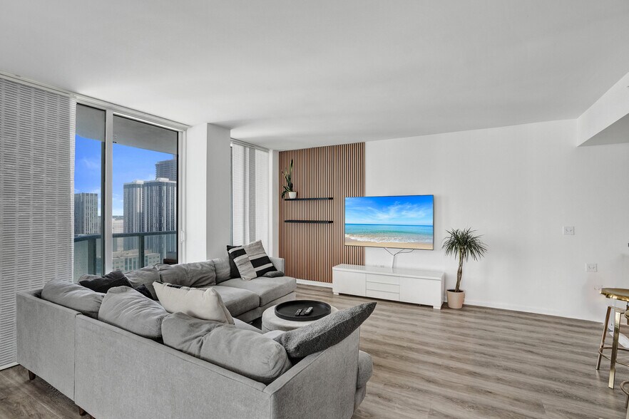 Building Photo - 244 Biscayne Blvd