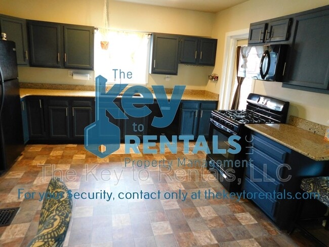 Building Photo - 321 N Main St