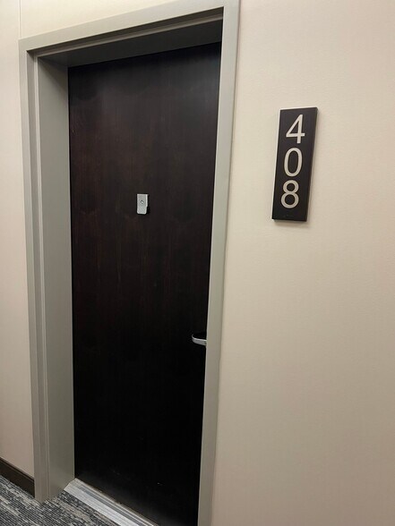 Building Photo - 9 N Euclid Ave