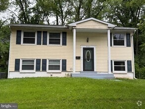 Building Photo - 4521 Edinburg Dr