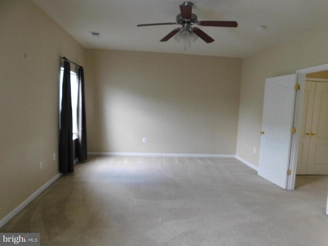 Building Photo - 402 Kintyre Ln