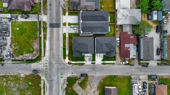 Building Photo - 1816 West St