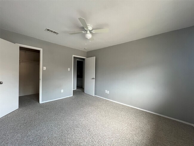 Building Photo - 5801 Lumberdale Rd