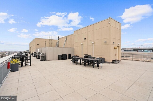 Building Photo - 555 Massachusetts Ave NW