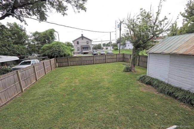 Building Photo - 1511 Whitener St
