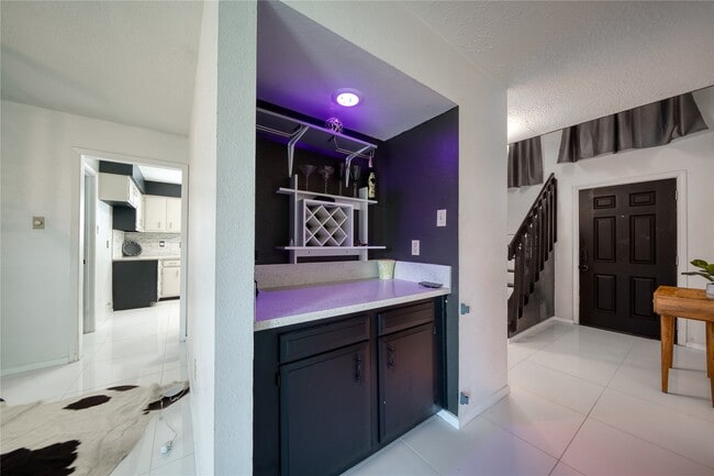 Building Photo - 10127 Fernstone Ln