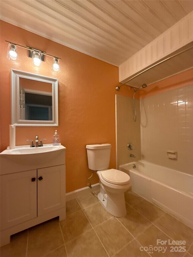 Building Photo - 7201 Winery Ln