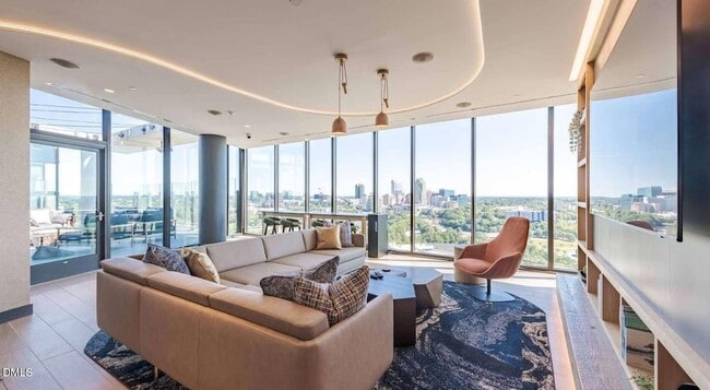 Building Photo - 1020 Hammell Dr