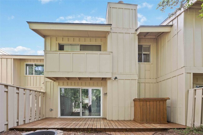 Building Photo - 2325 W Settler's Way