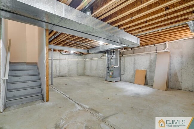 Building Photo - 35 Old Mill Rd