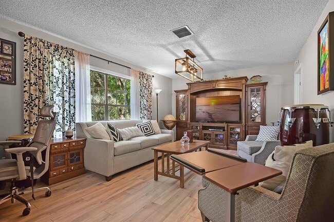 Building Photo - 889 Torchwood Dr