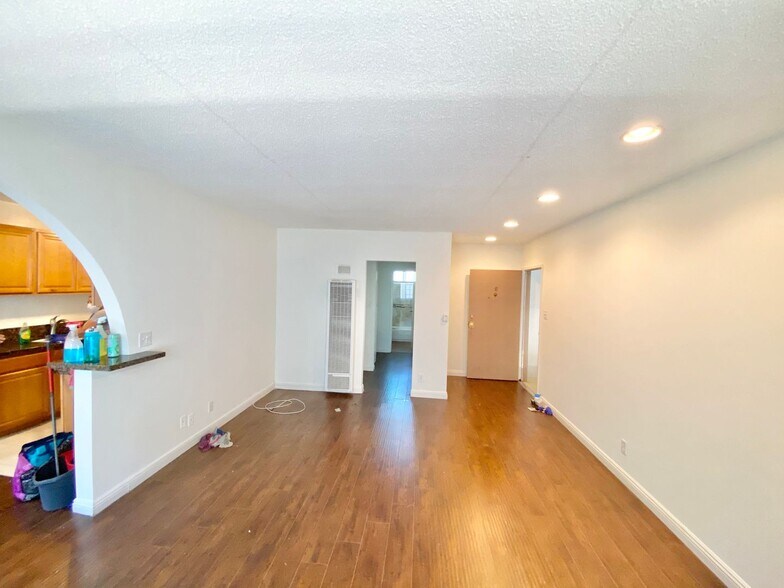 Building Photo - 3631 Midvale Ave