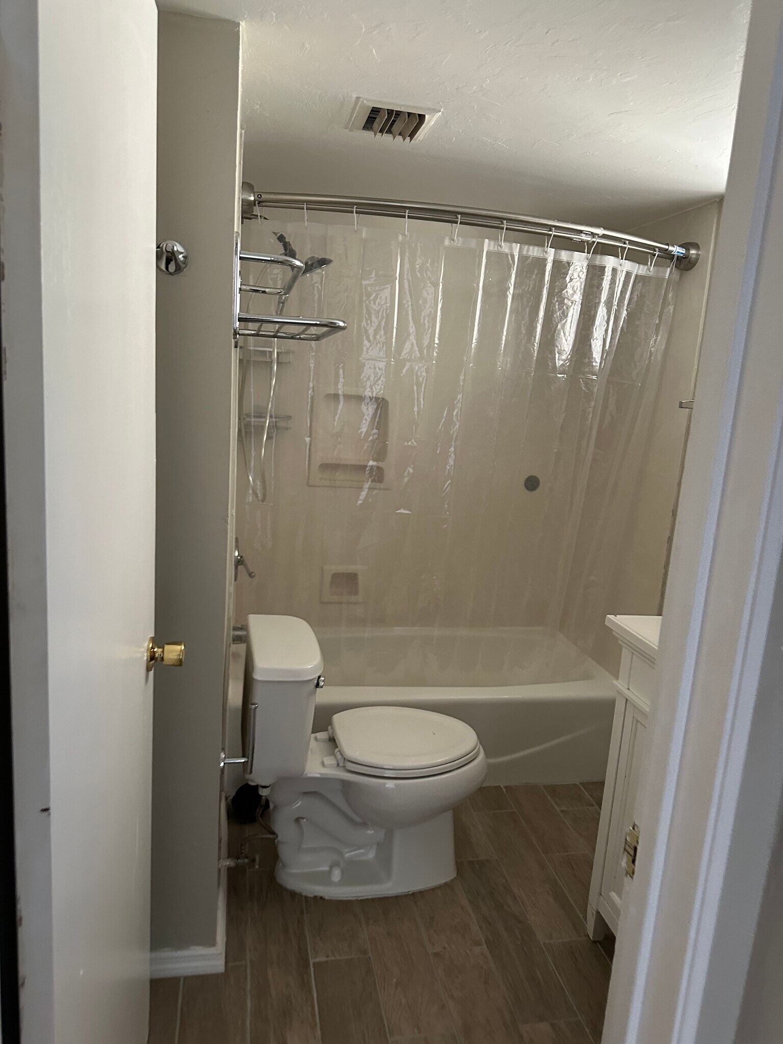 Bathroom - 1315 E Adams St