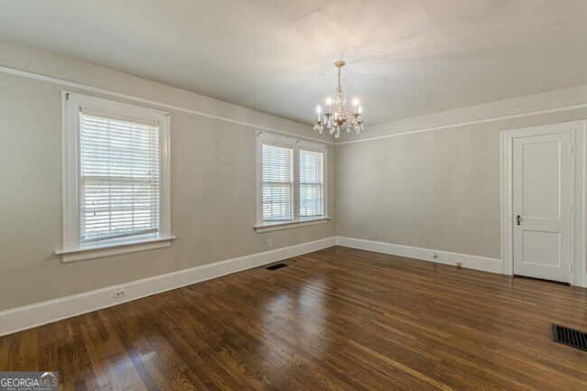 Building Photo - 1957 Walker Ave